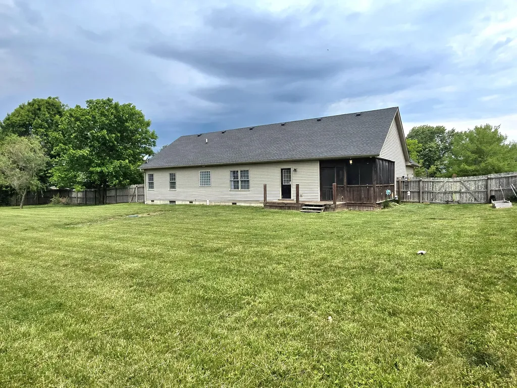179 Bright Leaf Drive Lancaster KY 40444