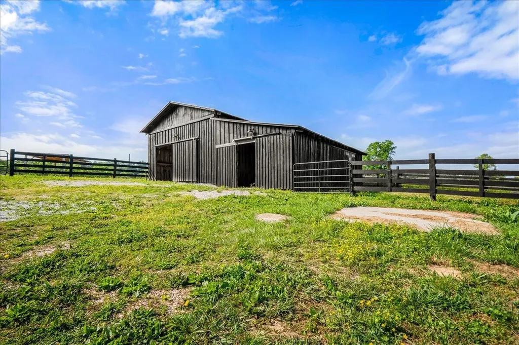2311 Kentucky 3630 Tyner KY 40486