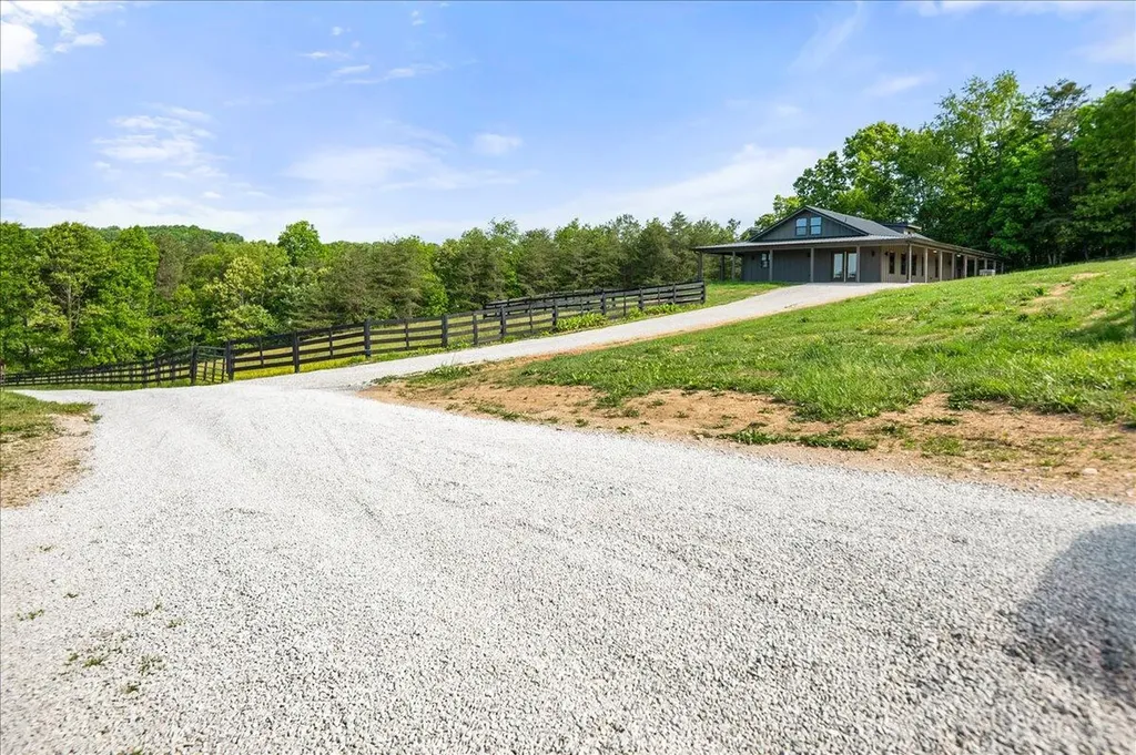 2311 Kentucky 3630 Tyner KY 40486