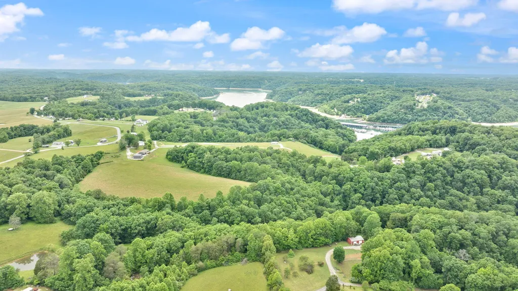 23.5AC Beech Grove Road Nancy KY 42544