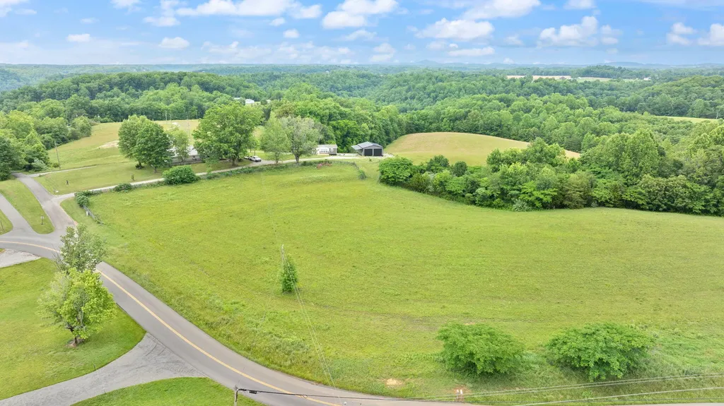 23.5AC Beech Grove Road Nancy KY 42544