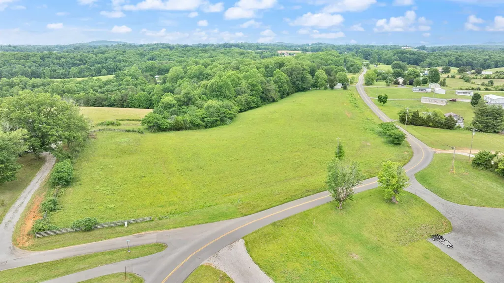 23.5AC Beech Grove Road Nancy KY 42544