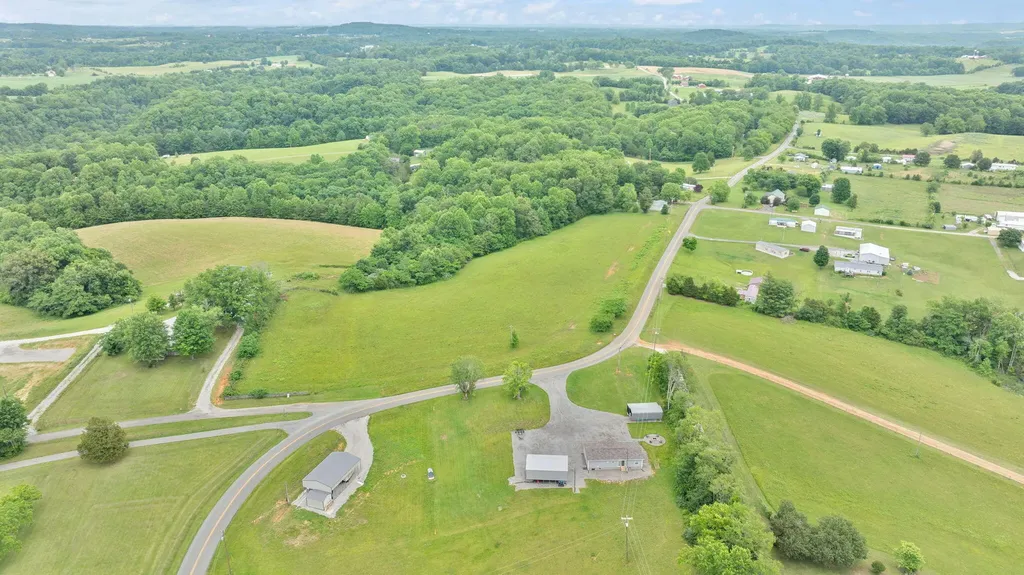 23.5AC Beech Grove Road Nancy KY 42544