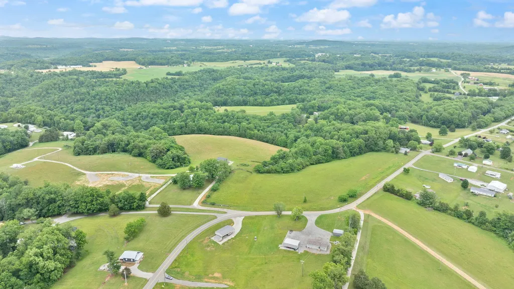 23.5AC Beech Grove Road Nancy KY 42544