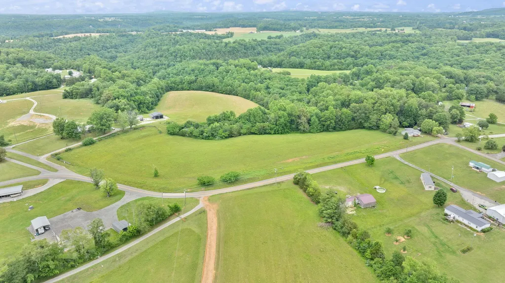 23.5AC Beech Grove Road Nancy KY 42544