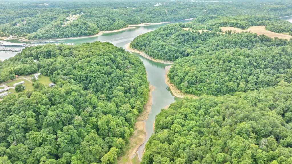 23.5AC Beech Grove Road Nancy KY 42544