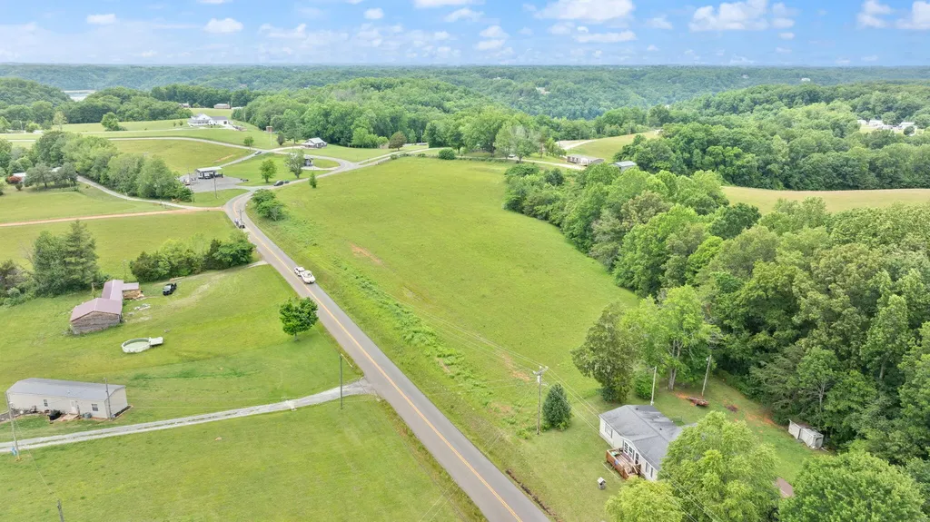 23.5AC Beech Grove Road Nancy KY 42544
