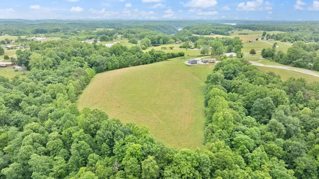 23.5AC Beech Grove Road Nancy KY 42544
