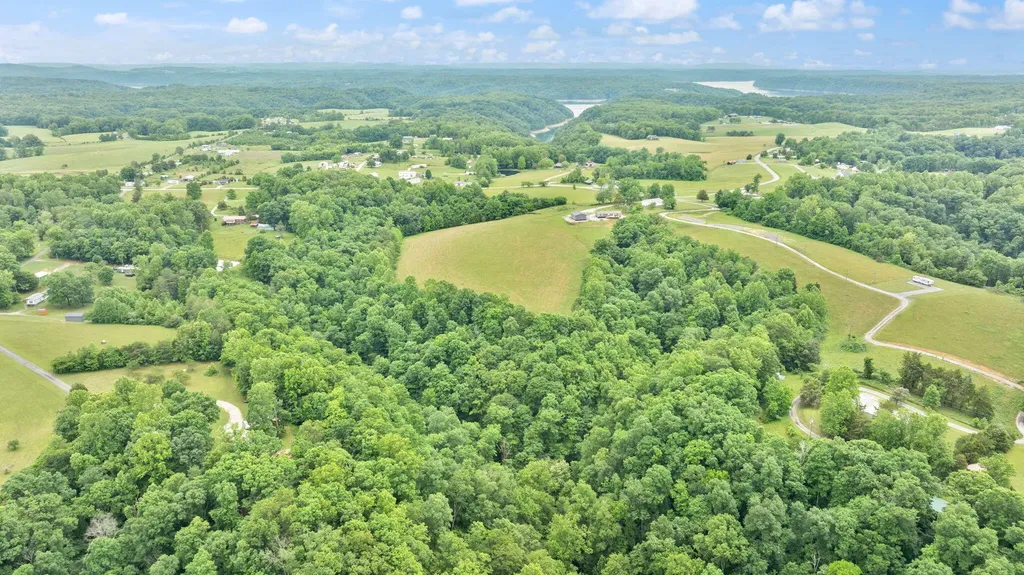 23.5AC Beech Grove Road Nancy KY 42544