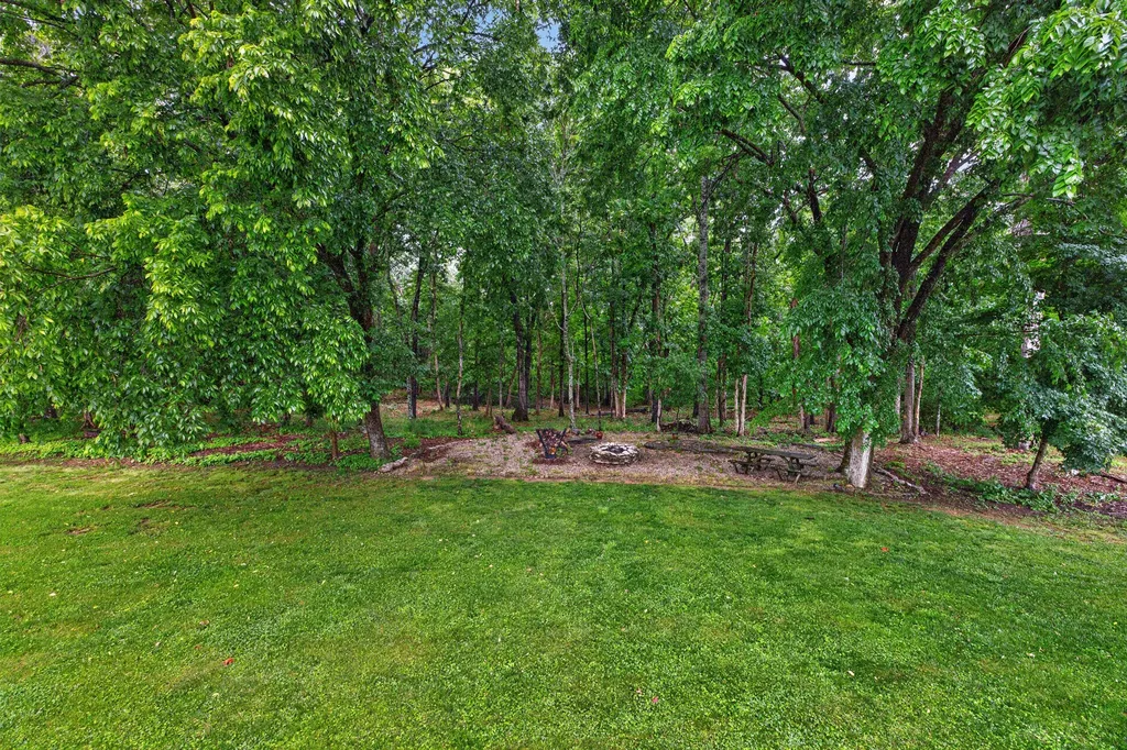 220 Sylvan Way Lancaster KY 40444