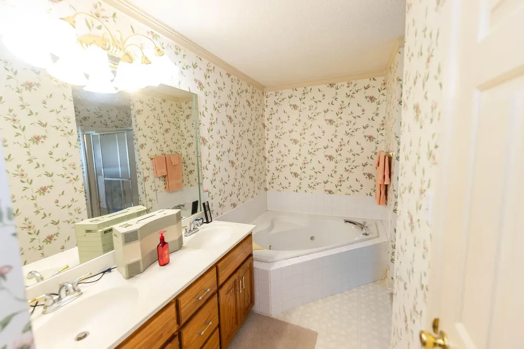 125 Hidden Loop Drive Somerset KY 42503