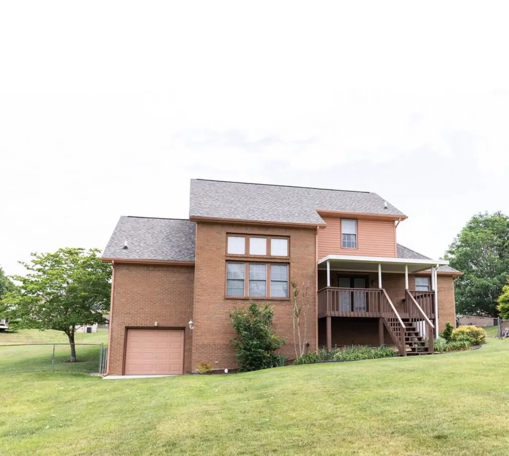 125 Hidden Loop Drive Somerset KY 42503