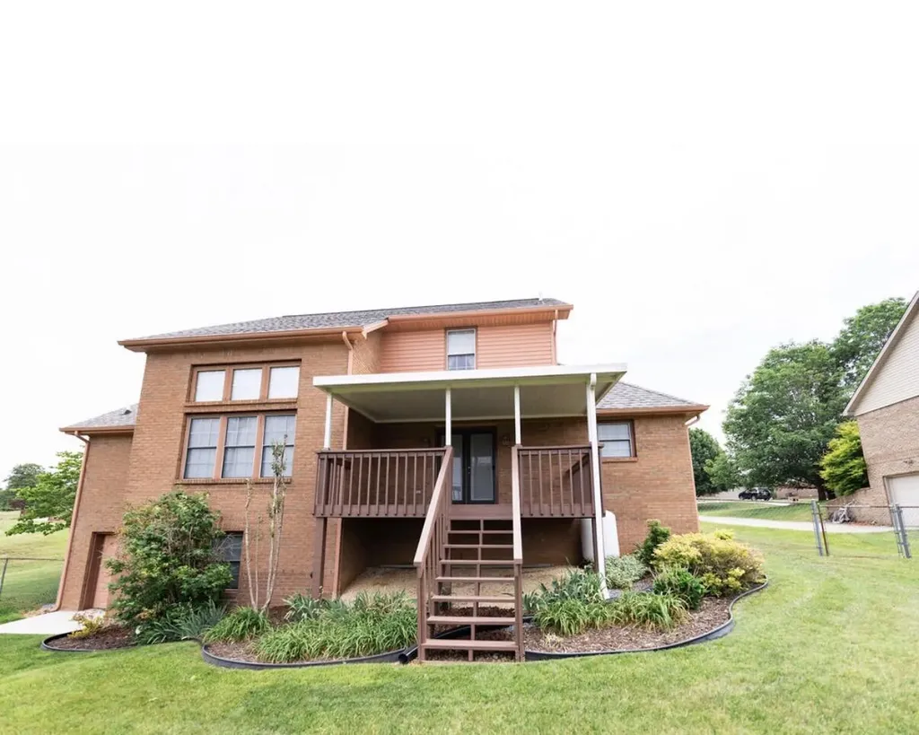 125 Hidden Loop Drive Somerset KY 42503