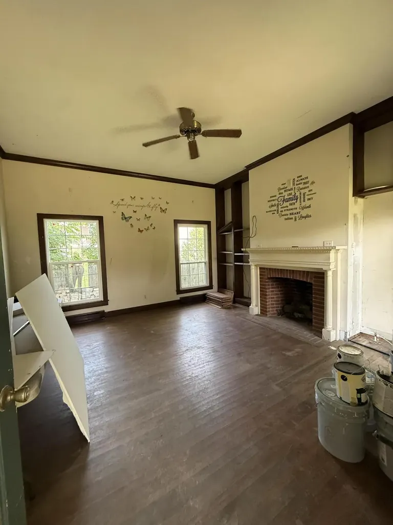 1455 Main Street Paris KY 40361