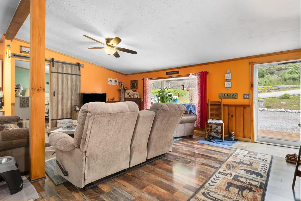 4264 Kentucky 1482 Oneida KY 40972