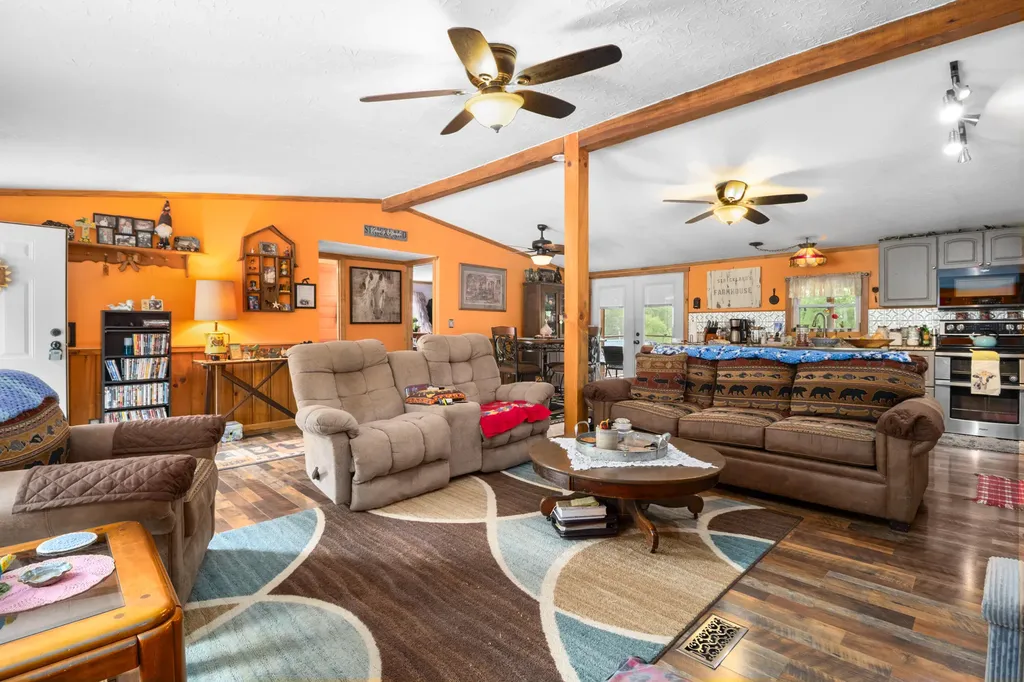4264 Kentucky 1482 Oneida KY 40972