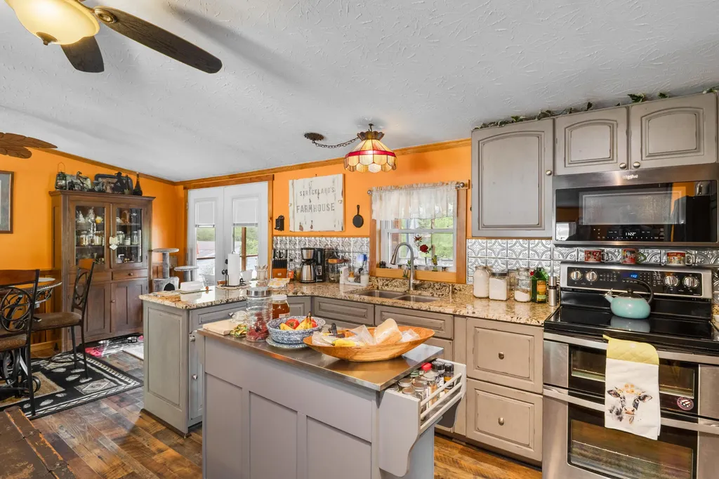 4264 Kentucky 1482 Oneida KY 40972
