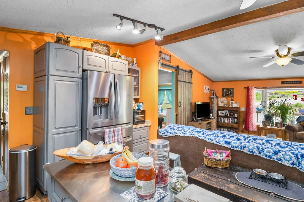 4264 Kentucky 1482 Oneida KY 40972