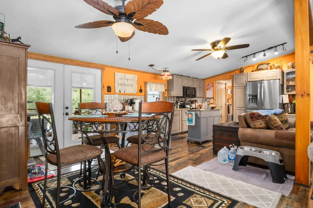 4264 Kentucky 1482 Oneida KY 40972