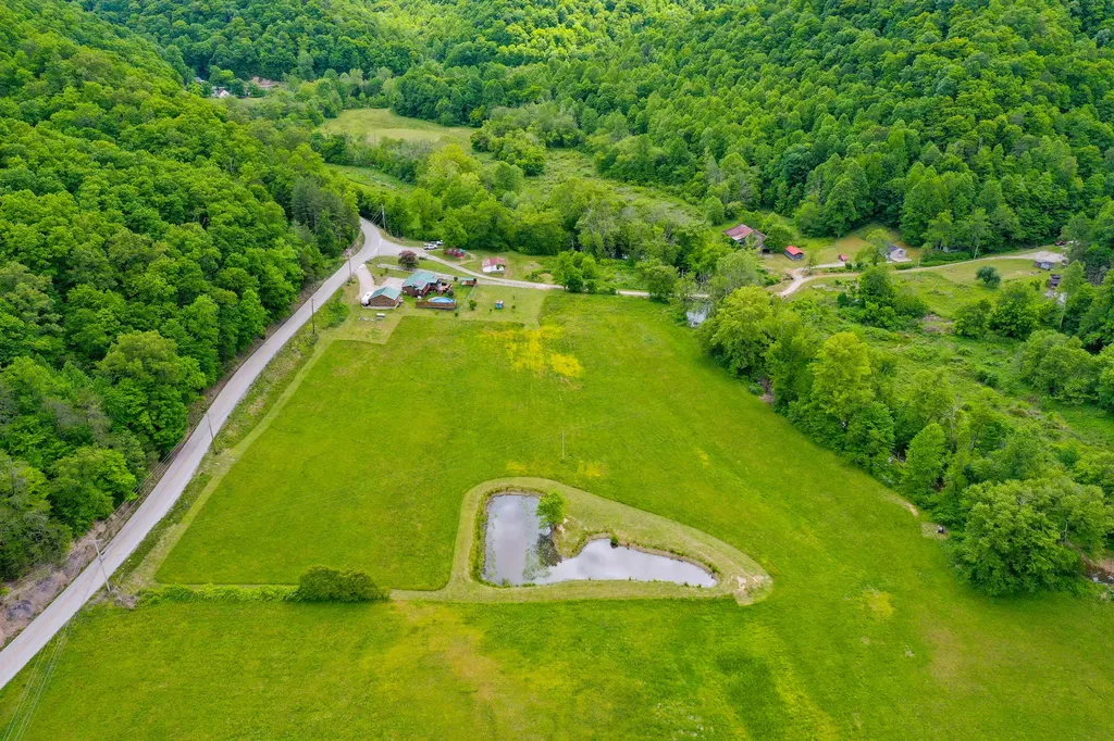 4264 Kentucky 1482 Oneida KY 40972