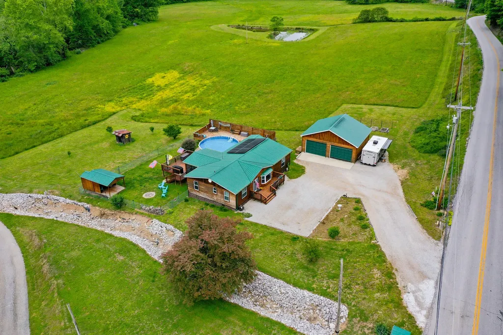 4264 Kentucky 1482 Oneida KY 40972