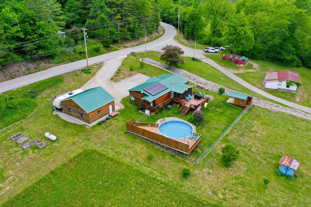 4264 Kentucky 1482 Oneida KY 40972
