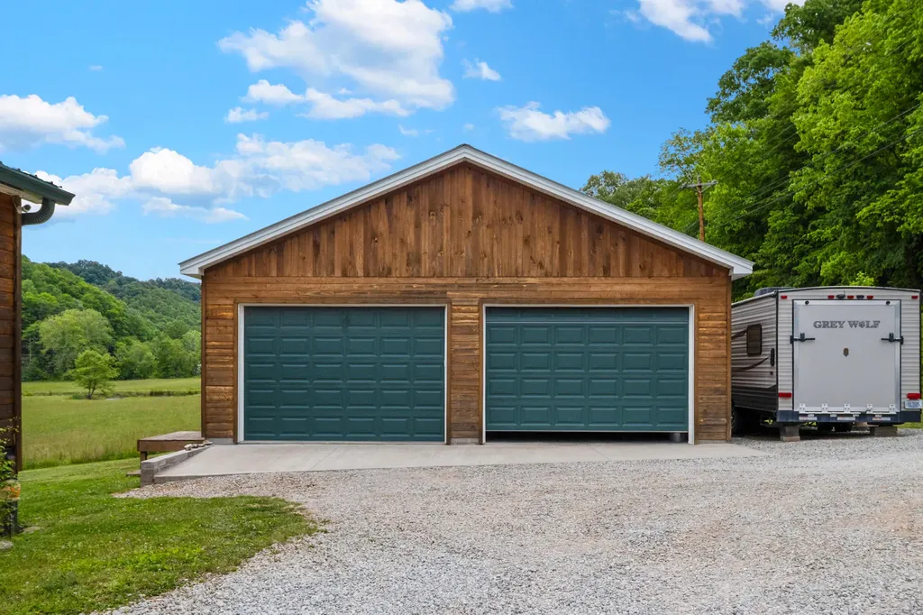 4264 Kentucky 1482 Oneida KY 40972