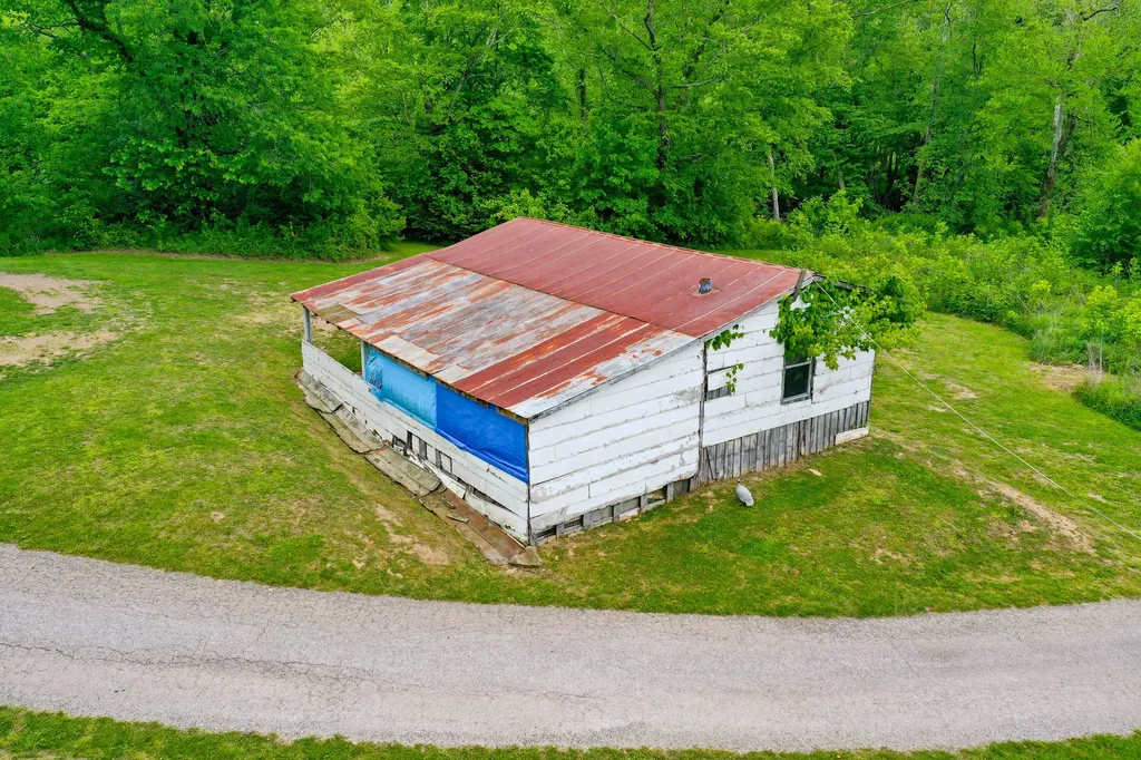 4264 Kentucky 1482 Oneida KY 40972