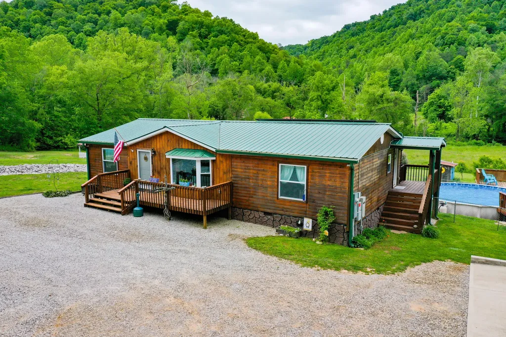 4264 Kentucky 1482 Oneida KY 40972