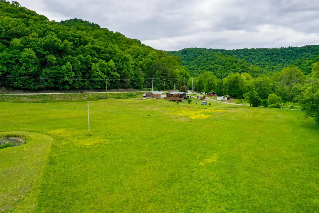 4264 Kentucky 1482 Oneida KY 40972