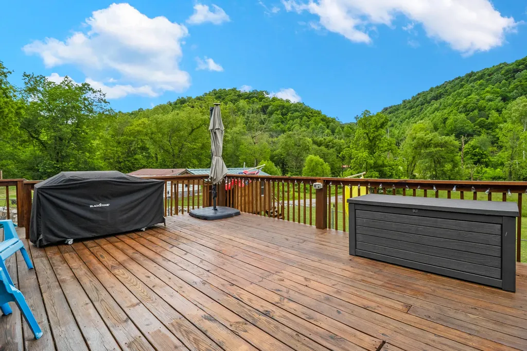 4264 Kentucky 1482 Oneida KY 40972