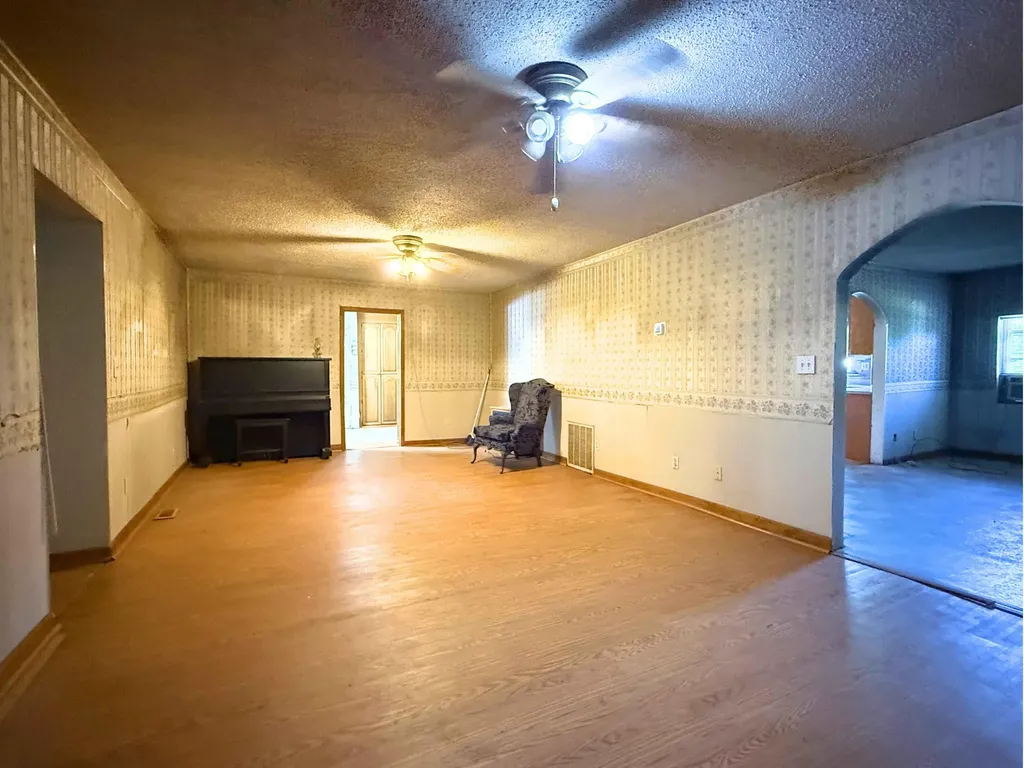 2721 Ky-26 Corbin KY 40701