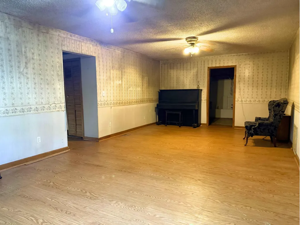 2721 Ky-26 Corbin KY 40701