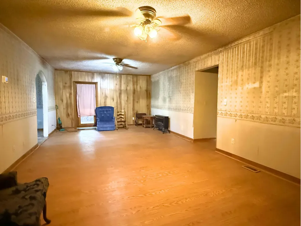 2721 Ky-26 Corbin KY 40701