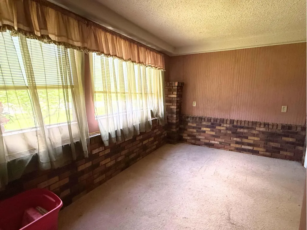 2721 Ky-26 Corbin KY 40701