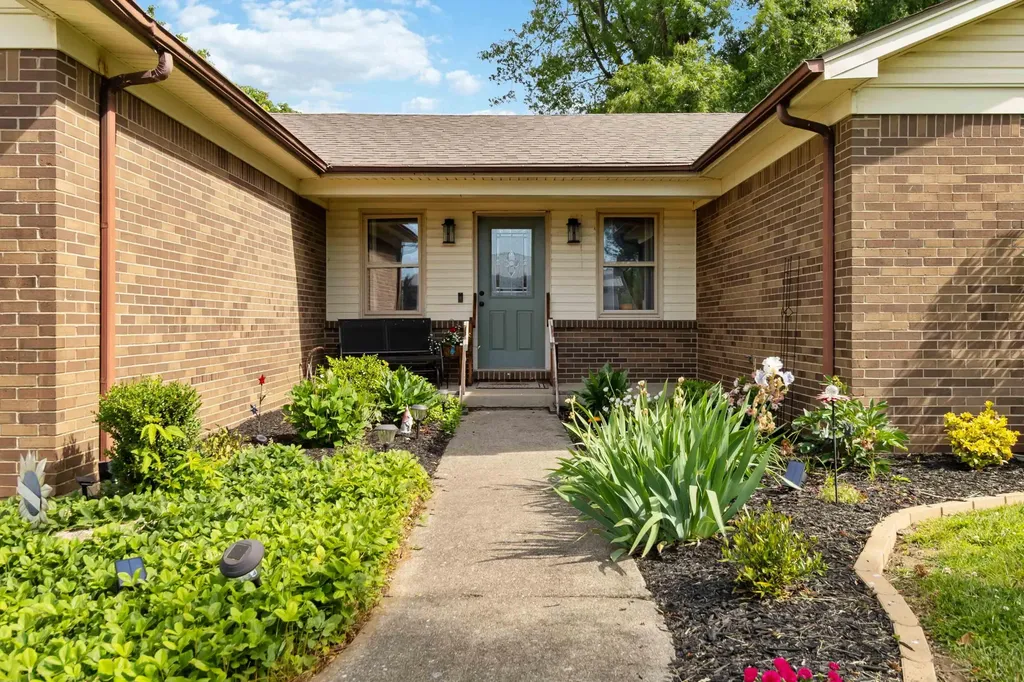 152 Virginia Drive Richmond KY 40475