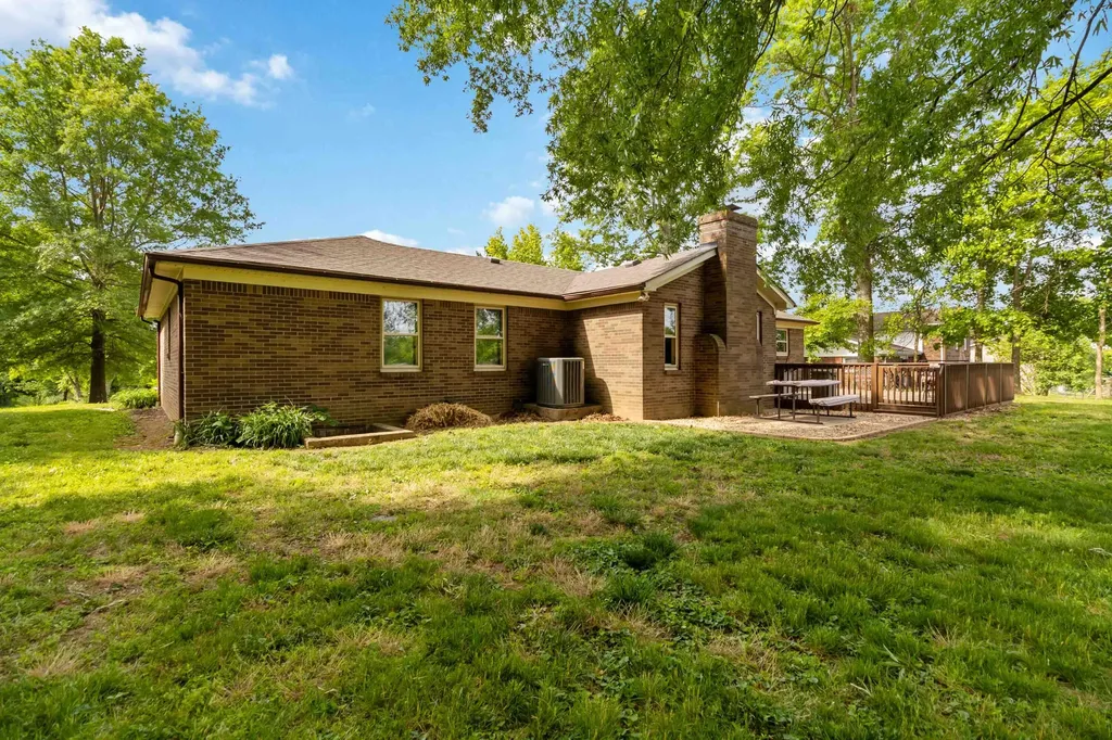 152 Virginia Drive Richmond KY 40475