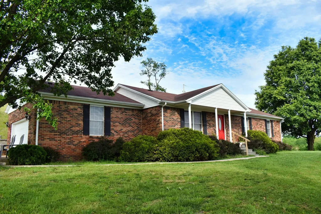 287 Logan Lick Road Winchester KY 40391