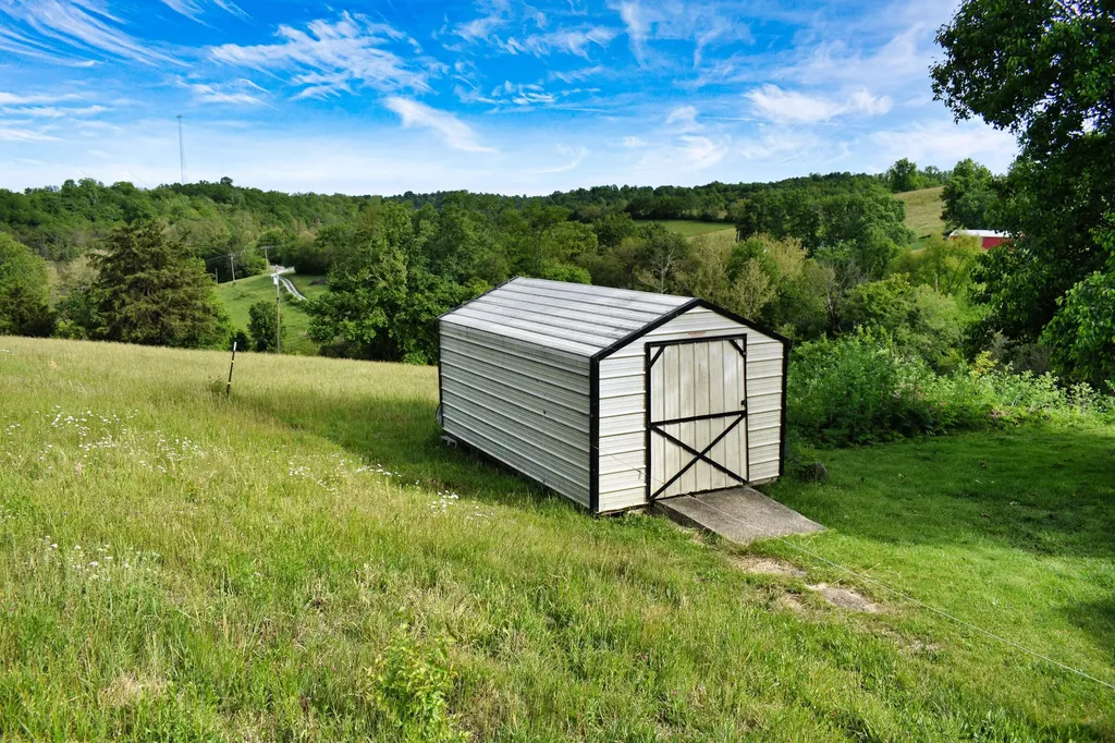 287 Logan Lick Road Winchester KY 40391