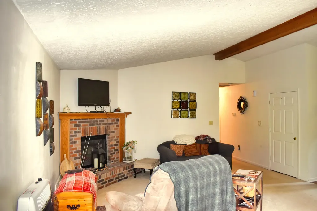 287 Logan Lick Road Winchester KY 40391