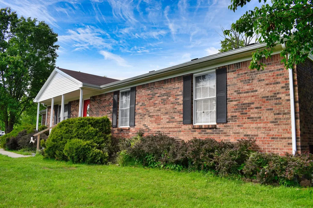 287 Logan Lick Road Winchester KY 40391