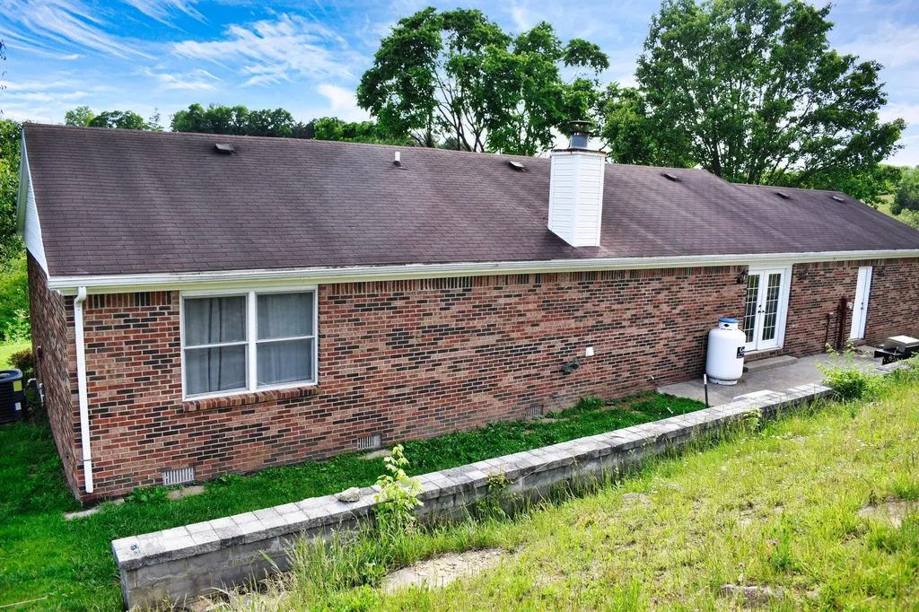 287 Logan Lick Road Winchester KY 40391
