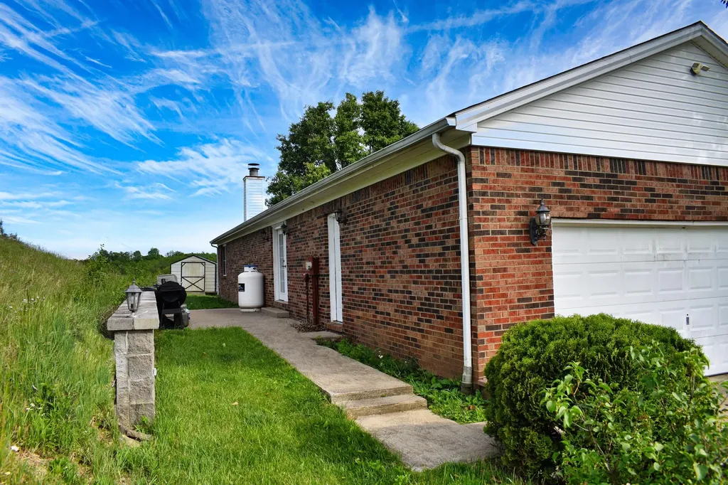287 Logan Lick Road Winchester KY 40391
