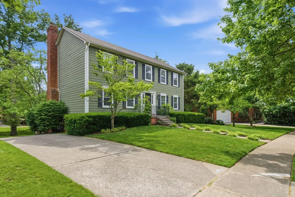 2405 Brookshire Circle Lexington KY 40515