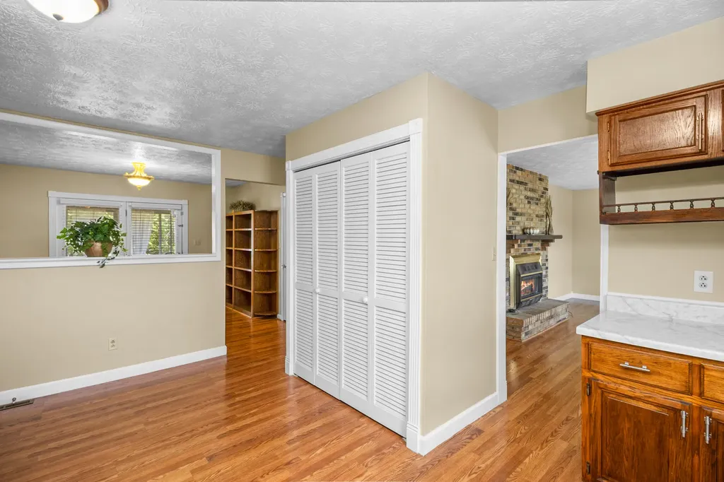 2015 Old Whitley Road London KY 40744