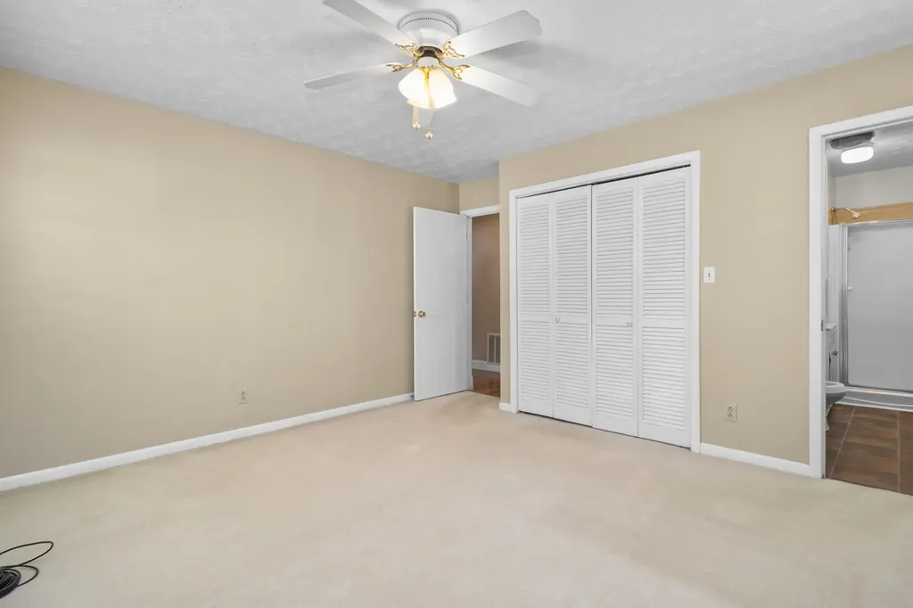 2015 Old Whitley Road London KY 40744