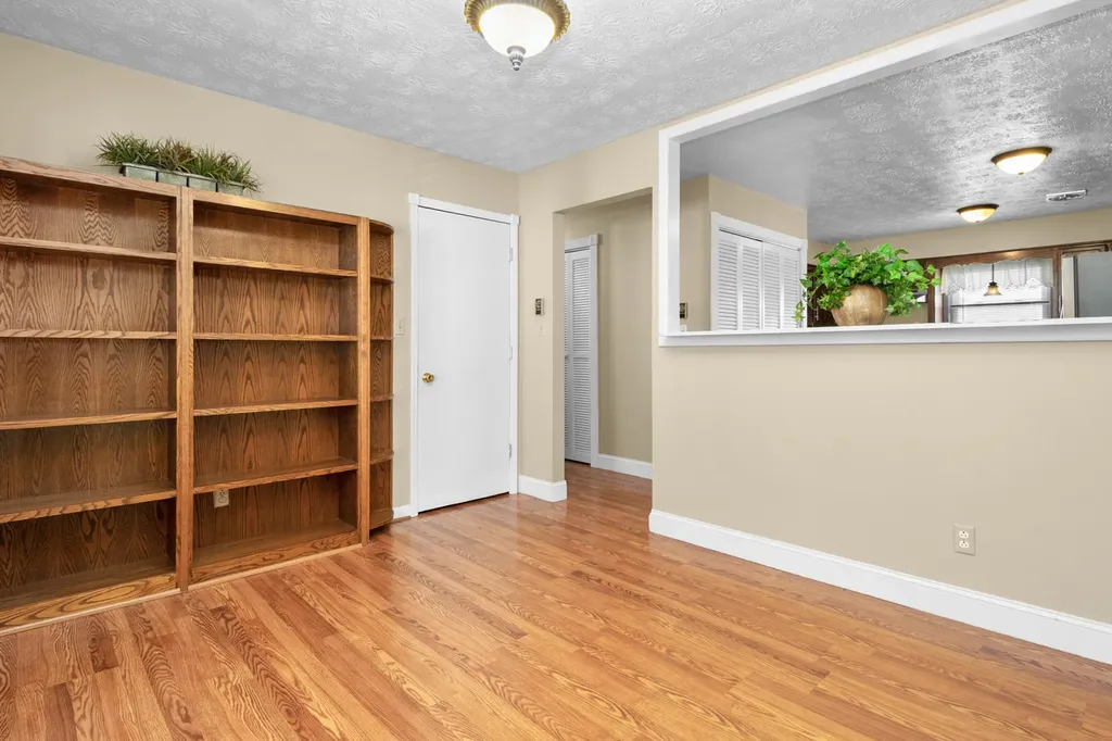 2015 Old Whitley Road London KY 40744