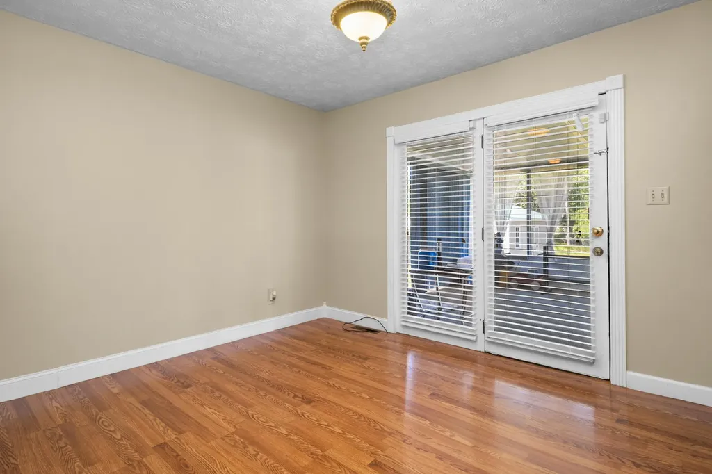 2015 Old Whitley Road London KY 40744