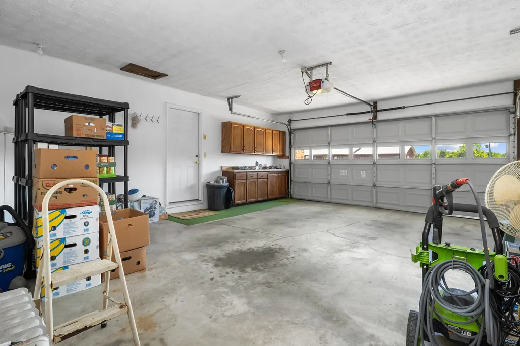 2015 Old Whitley Road London KY 40744
