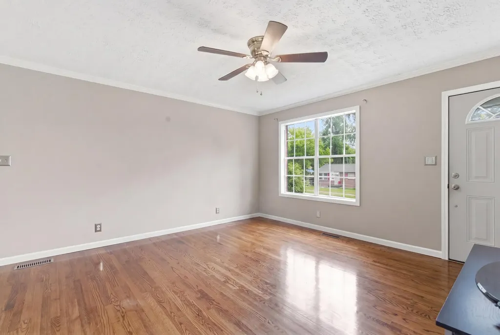 241 Hickory Drive Frankfort KY 40601
